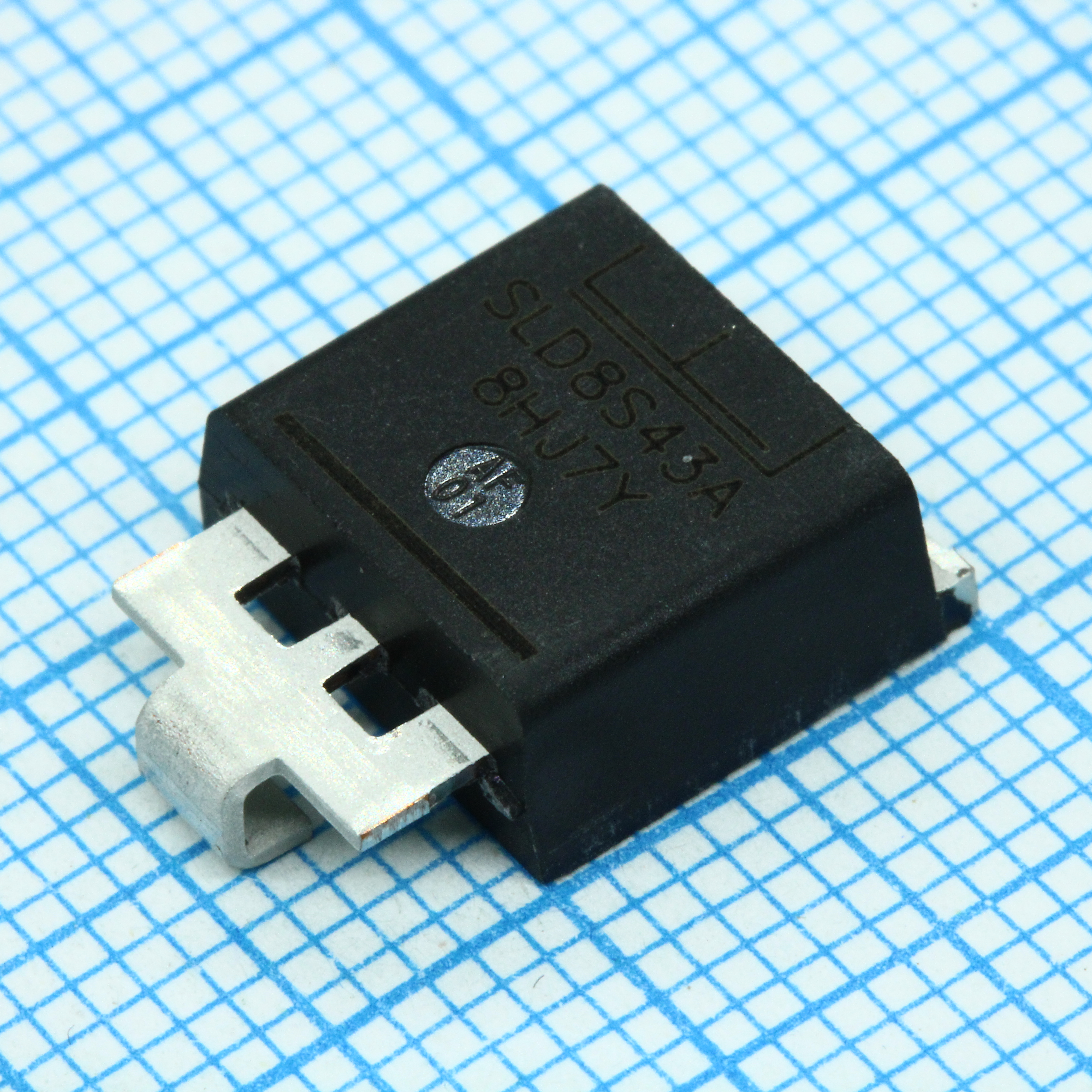 6815586
