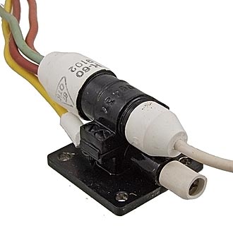302940